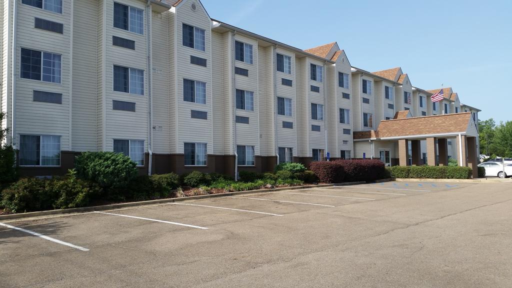 Microtel Inn & Suites By Wyndham Starkville Exterior photo